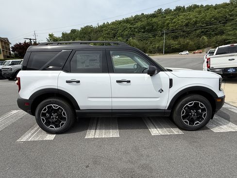 New 2026 Ford Bronco Sport Outer Banks AWD/4WD image 4