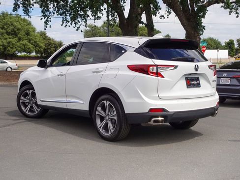 Used 2025 Acura RDX SH-AWD w/ Technology Package image 9