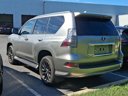 Used 2021 Lexus GX 460 Premium w/ Premium Package AWD/4WD image 4