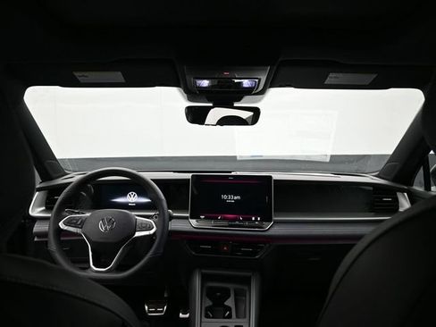 New 2026 Volkswagen Tiguan SE R-Line AWD/4WD image 10