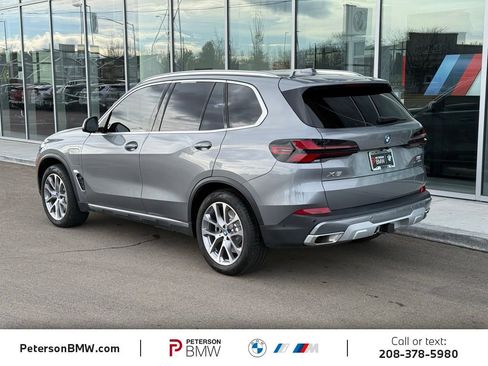 Used 2024 BMW X5 xDrive50e w/ Premium Package image 5