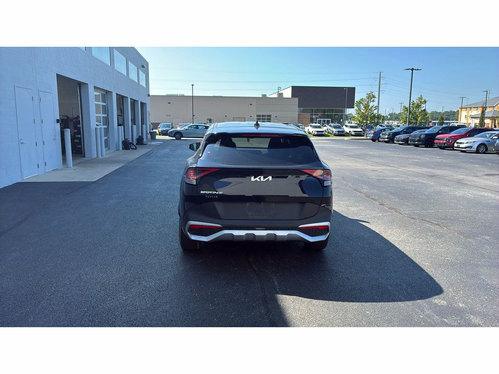 Used 2025 Kia Sportage EX FWD image 6