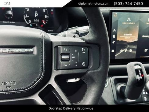Used 2022 Land Rover Defender 110 V8 AWD/4WD image 31