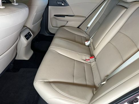 Used 2017 Honda Accord EX-L image 21