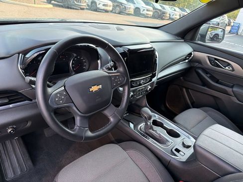 Used 2023 Chevrolet Traverse LT w/ LPO, Floor Liner Package AWD/4WD image 10