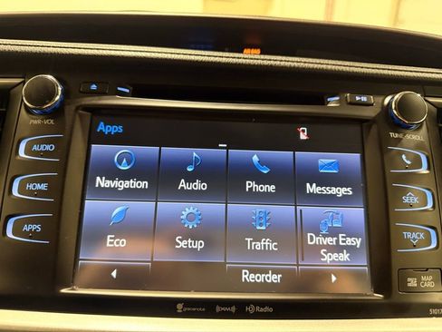 Used 2018 Toyota Highlander XLE image 26