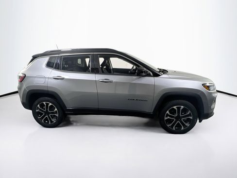 Used 2022 Jeep Compass Limited image 4