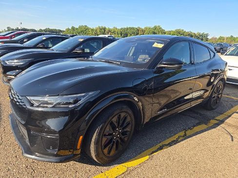 Certified 2025 Ford Mustang Mach-E Premium w/ Sport Appearance Package AWD/4WD image 3