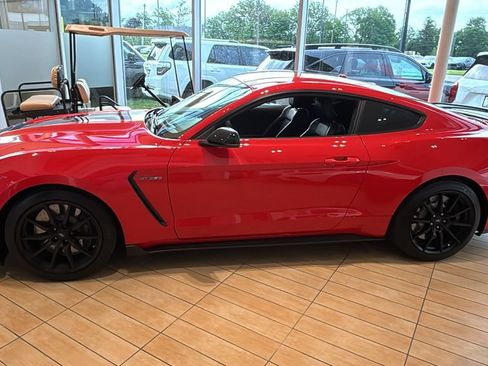 Used 2017 Ford Mustang Shelby GT350 RWD image 4