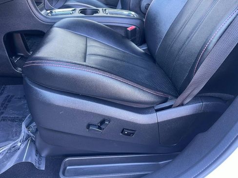 Used 2019 Dodge Grand Caravan GT image 16