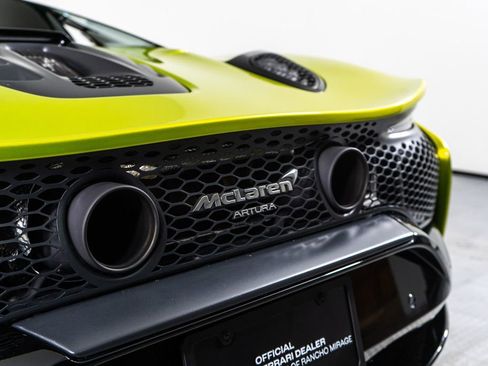 Used 2025 McLaren Artura Spider image 20