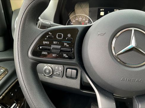 Used 2022 Mercedes-Benz Sprinter 2500 image 10