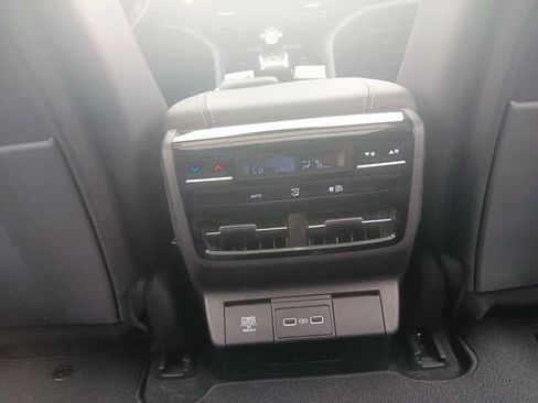 Used 2023 Acura MDX SH-AWD w/ Technology Package image 18