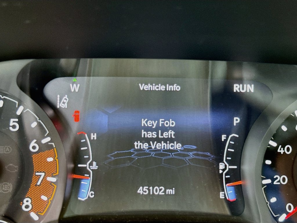 Used 2022 Jeep Compass Latitude AWD/4WD image 13