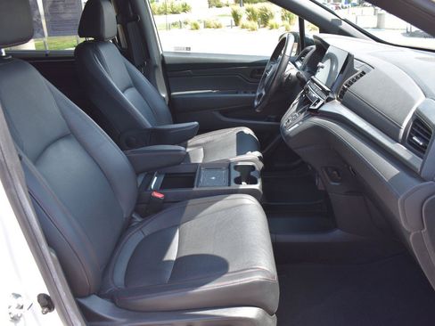 Used 2025 Honda Odyssey Sport-L image 15