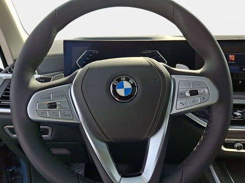 New 2026 BMW X7 xDrive40i w/ Premium Package AWD/4WD image 17