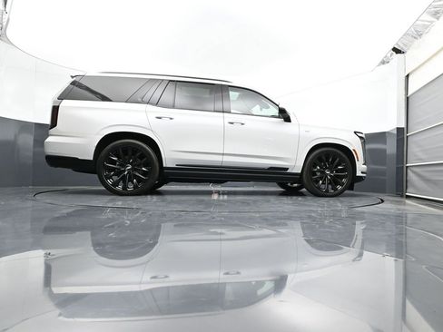 Used 2025 Cadillac Escalade Sport Platinum w/ LPO, ONYX Package AWD/4WD image 44
