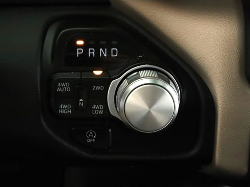 Used 2022 RAM 1500 Laramie AWD/4WD image 18