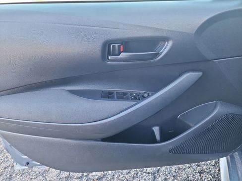 Used 2023 Toyota Corolla LE image 12