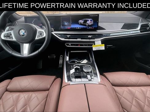 Used 2025 BMW X7 xDrive40i w/ M Sport Package AWD/4WD image 14