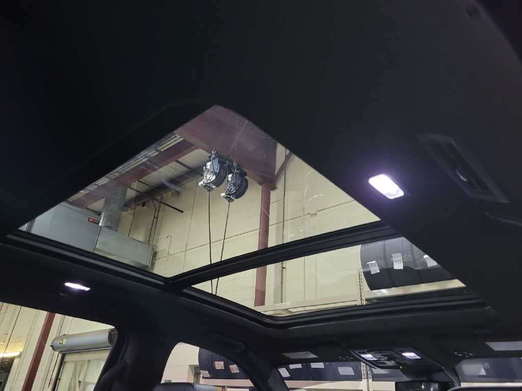 Used 2024 GMC Yukon XL Denali w/ Max Trailering Package AWD/4WD image 28