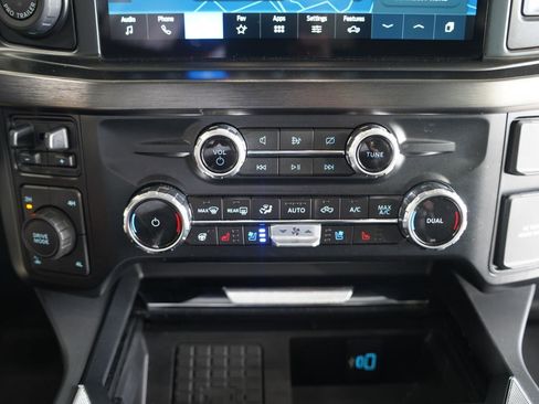 Used 2024 Ford F250 Lariat w/ Lariat Ultimate Package AWD/4WD image 20