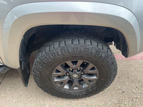 Used 2023 Toyota Tacoma SR5 w/ Technology Package AWD/4WD image 20