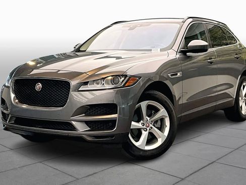 Used 2019 Jaguar F-PACE Premium image 2