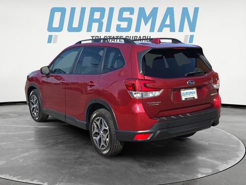 Used 2020 Subaru Forester Premium AWD/4WD image 4