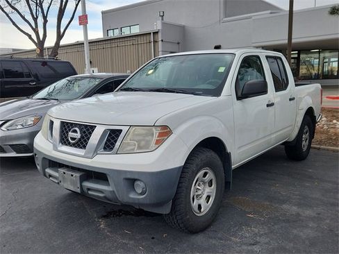 Used 2015 Nissan Frontier S image 3