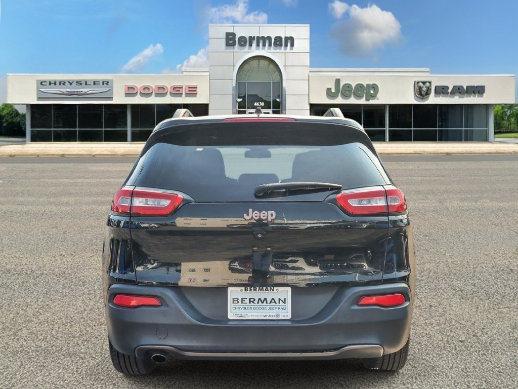 Certified 2017 Jeep Cherokee Latitude w/ Comfort & Sound Group FWD image 7