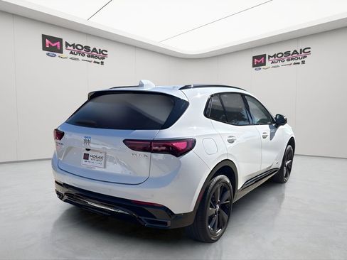 Used 2025 Buick Envision Sport Touring image 3
