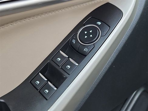 Used 2021 Ford Explorer XLT w/ Equipment Group 202A image 27