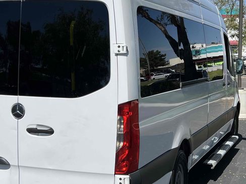 Used 2019 Mercedes-Benz Sprinter 2500 w/ Driver Convenience Package image 22