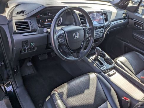 Used 2017 Honda Ridgeline Black Edition image 4