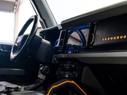 Used 2021 Ford Bronco Badlands image 13