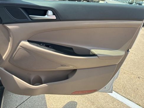 Used 2021 Hyundai Tucson Ultimate FWD image 12