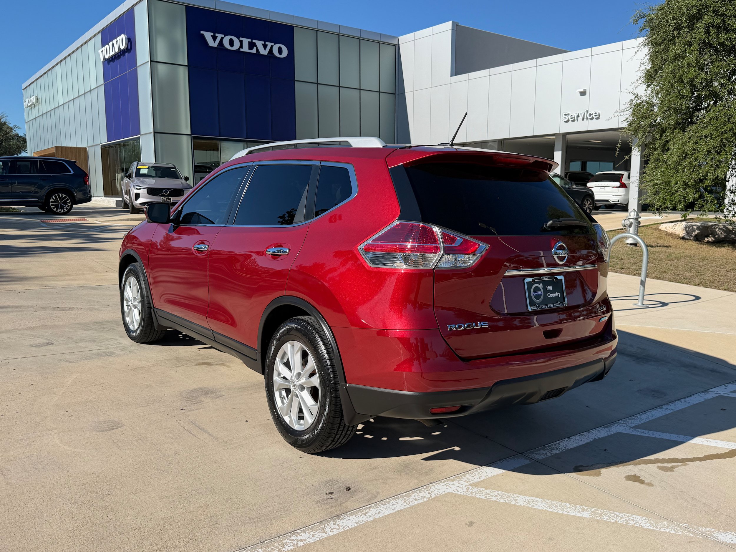 Used 2014 Nissan Rogue SV w/ SV Premium Package FWD image 4