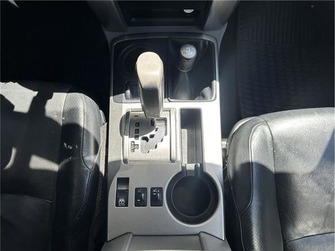 Used 2011 Toyota 4Runner SR5 w/ Premium Pkg w/Leather AWD/4WD image 25