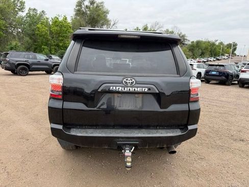 Used 2019 Toyota 4Runner SR5 AWD/4WD image 5