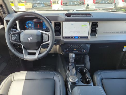 New 2026 Ford Bronco Outer Banks w/ Sasquatch Package AWD/4WD image 13