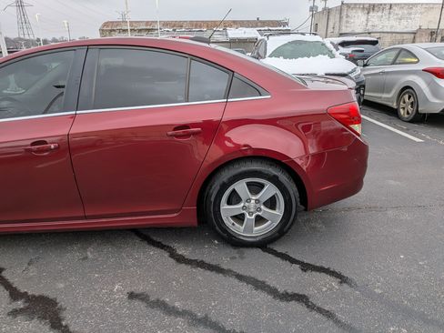 Used 2016 Chevrolet Cruze LT w/ Sun And Sound Package image 7