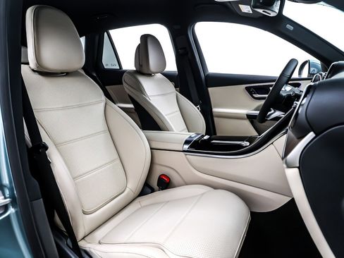 New 2026 Mercedes-Benz GLC 300 image 7