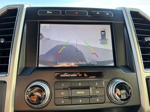 Used 2020 Ford F150 Lariat w/ Equipment Group 502A Luxury image 24