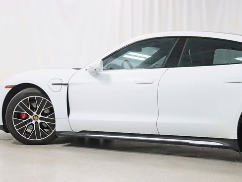 Used 2021 Porsche Taycan 4S AWD/4WD image 11