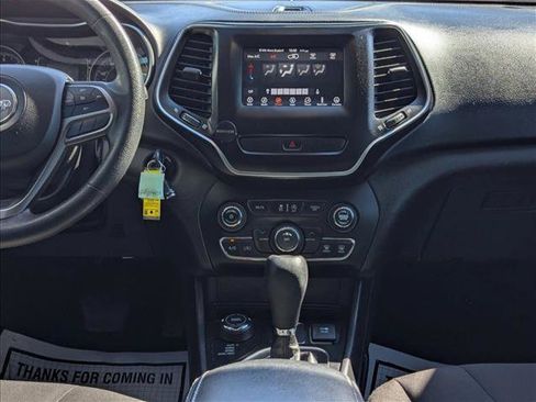 Used 2019 Jeep Cherokee Latitude w/ Popular Appearance Group AWD/4WD image 14