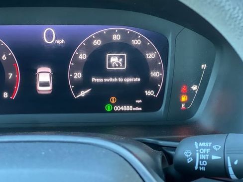 Used 2025 Honda Accord LX image 32