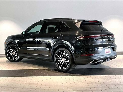 New 2026 Porsche Cayenne image 3