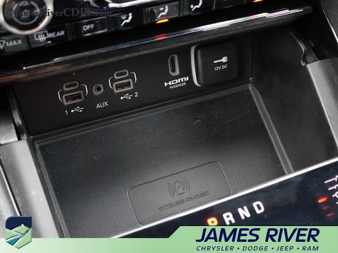 Used 2022 Jeep Grand Cherokee Summit w/ Advanced Protech Group IV AWD/4WD image 39