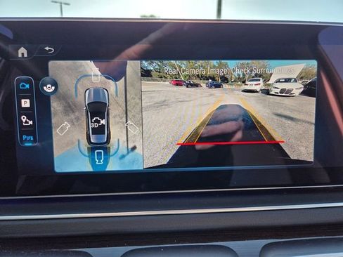 Used 2025 Mercedes-Benz GLE 350 4MATIC image 25